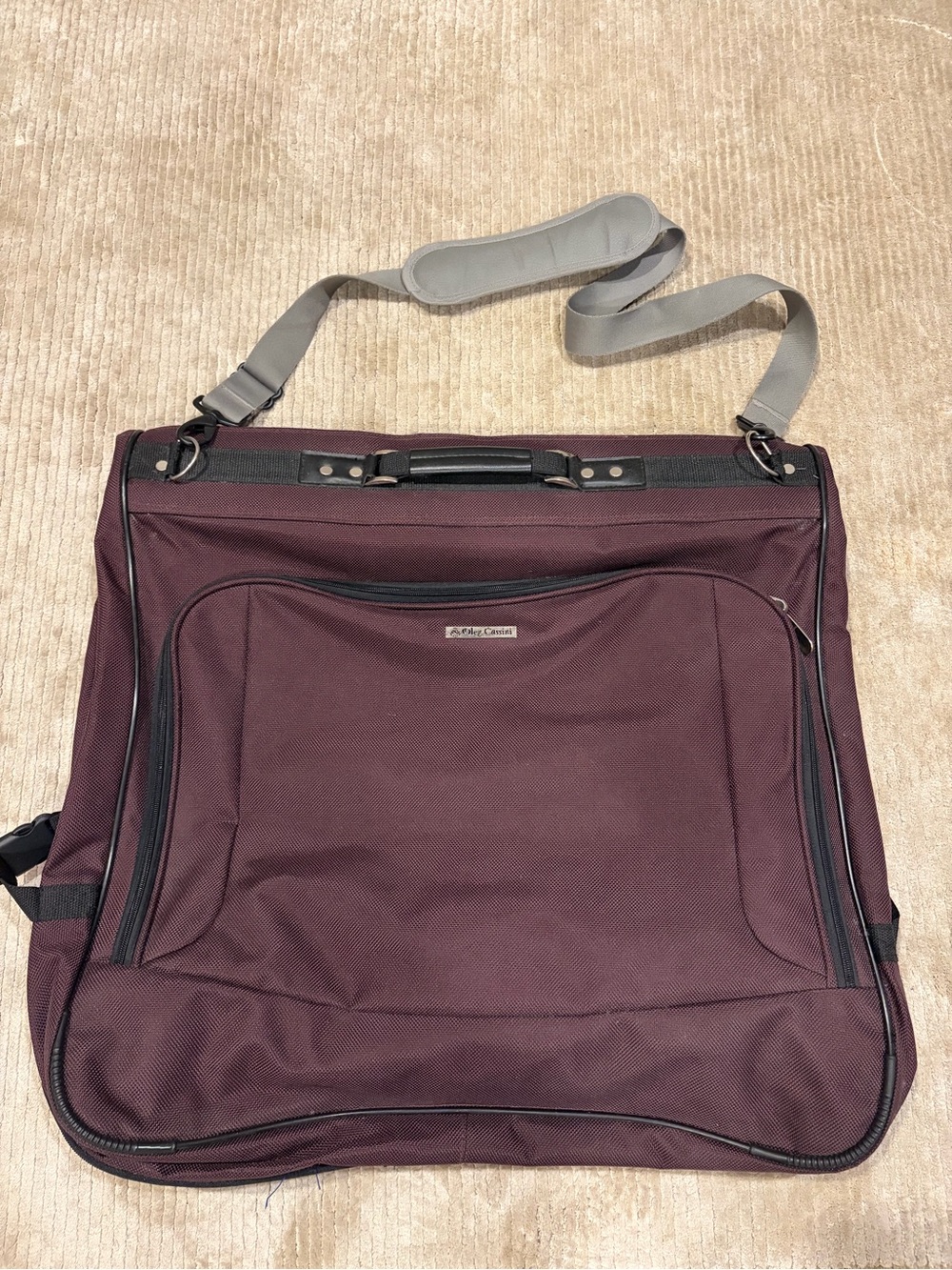 Vintage Oleg Cassini Expedition #7650 Burgundy Folding Garment Bag